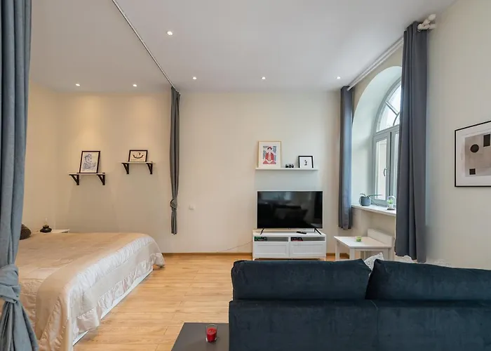 Freedom Avenue Apartment By Polo Apartments